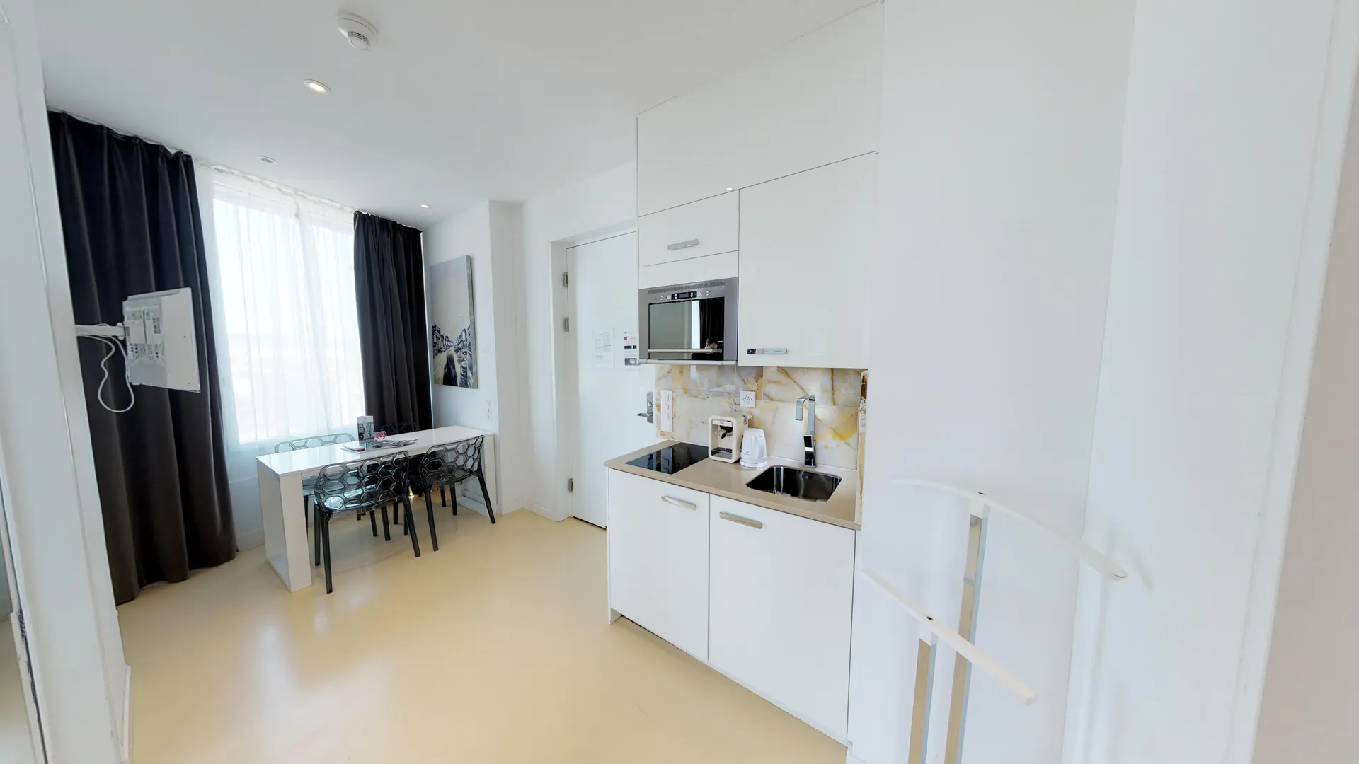 2 Bedroom Apartment Mini 