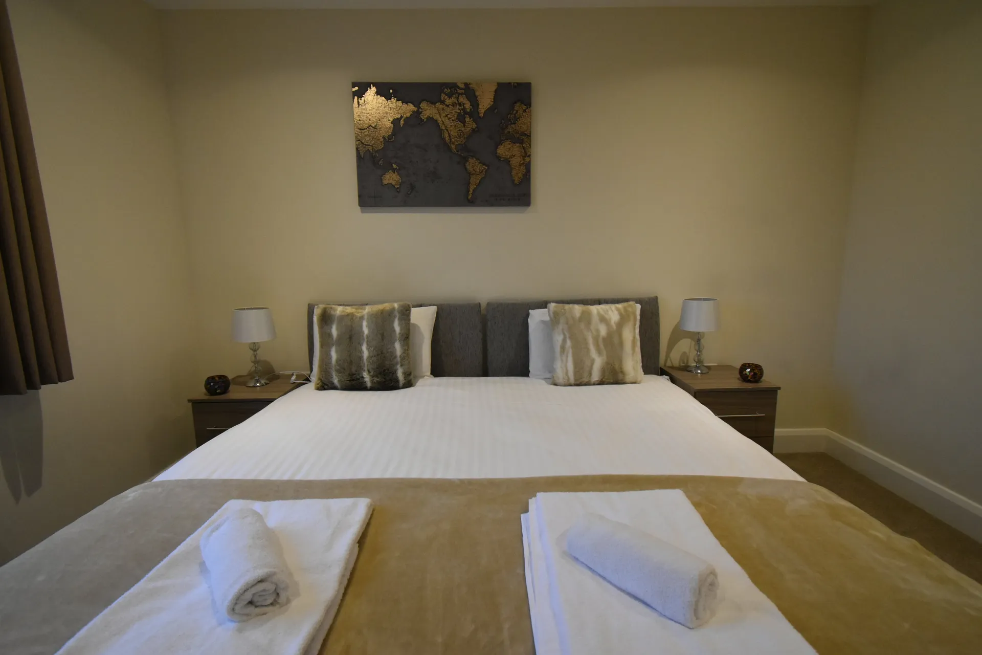 Apt 8 - London Heathrow Living Serviced Apartments by Ferndale