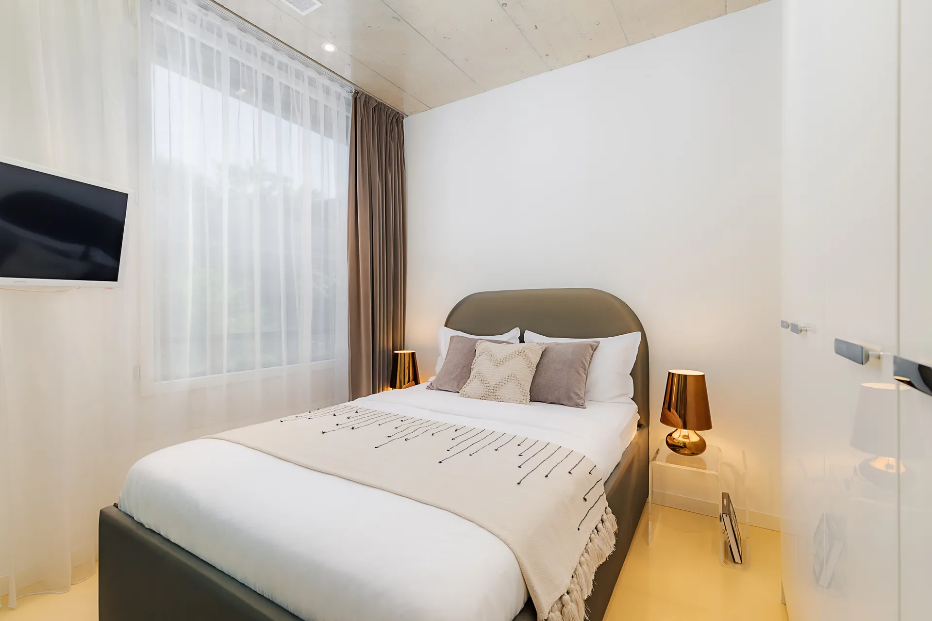 1 Bedroom Apartment Junior 