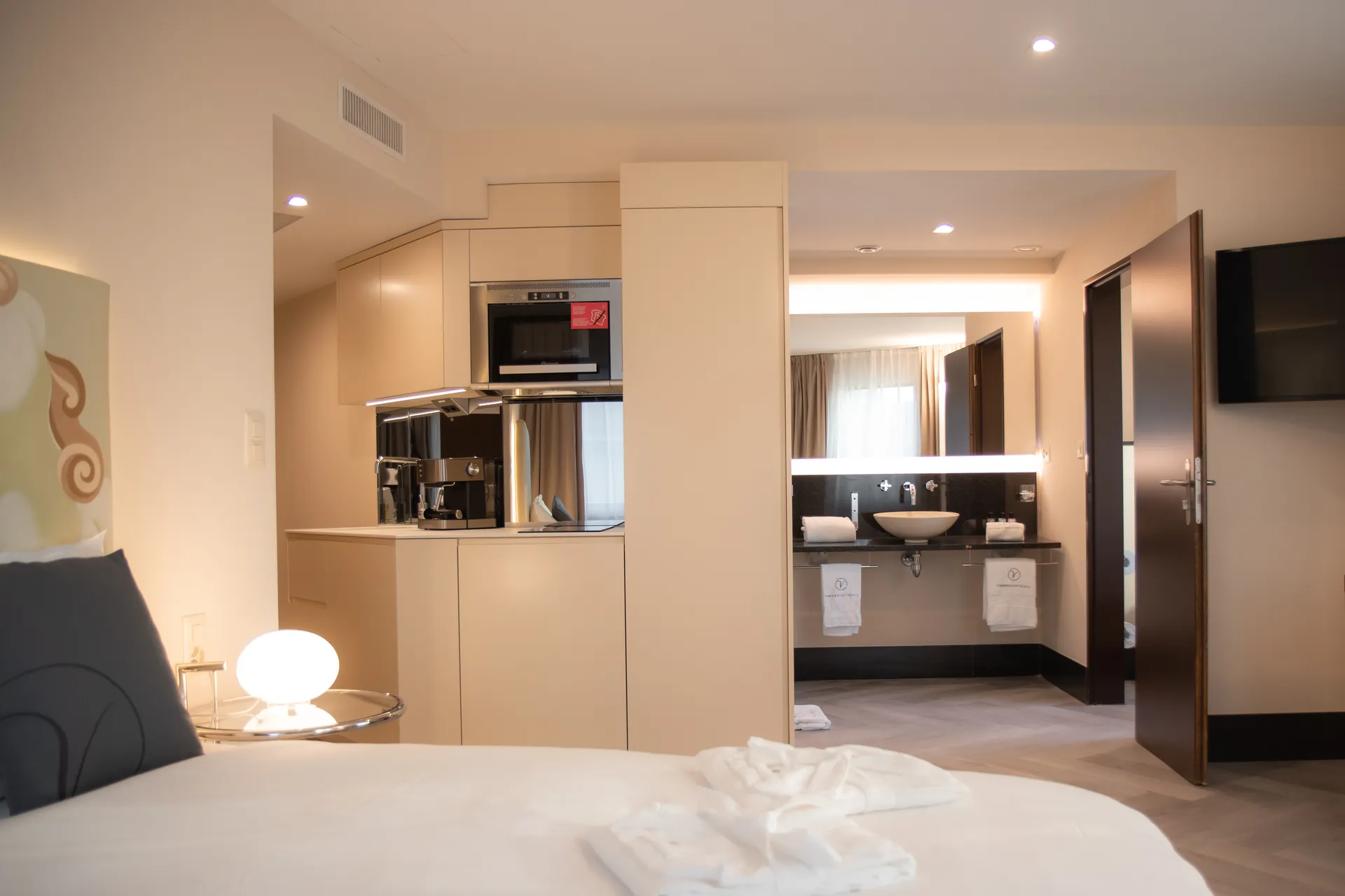 Studio Apartment Senior