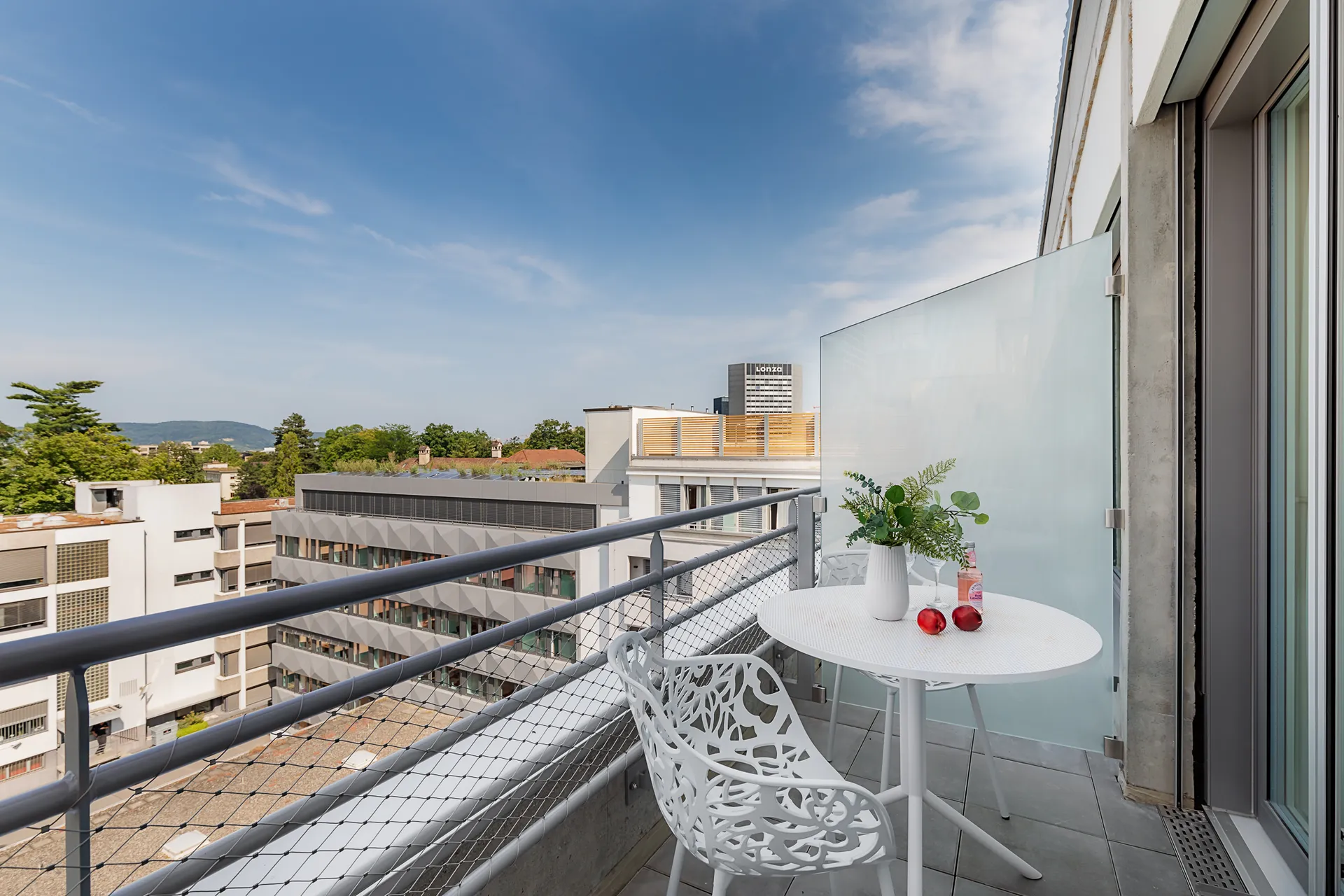 Studio Apartment Mini Balcony 