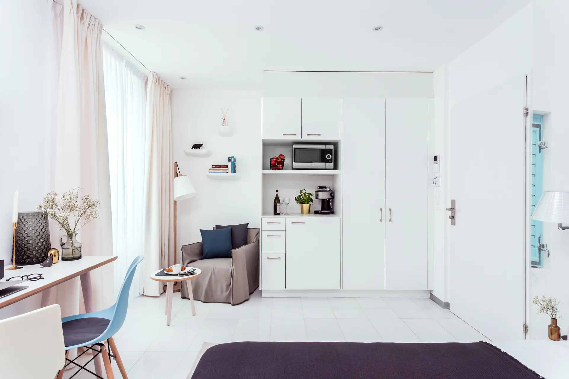 Studio Apartment Mini Kitchenette