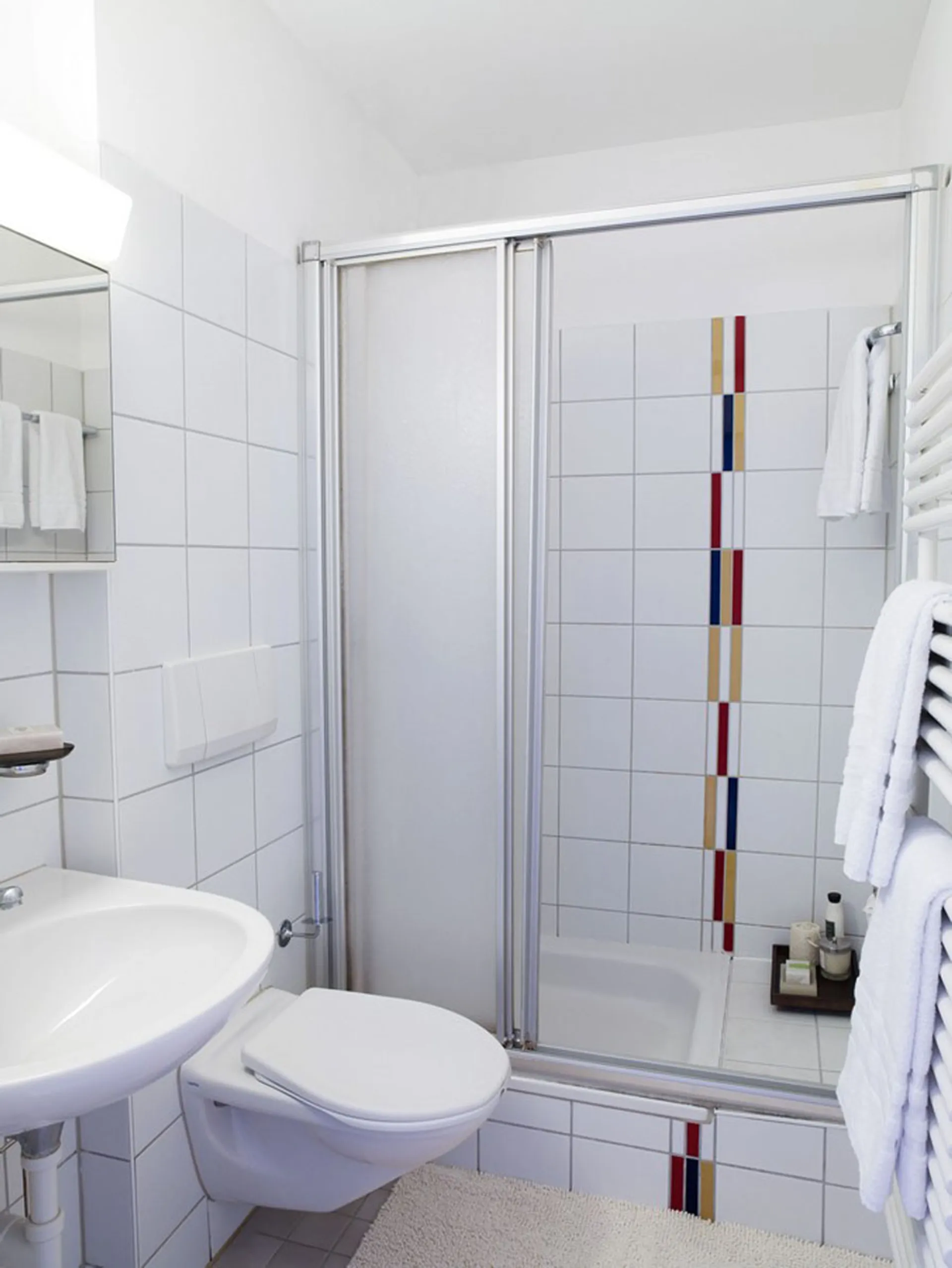 2 Bedroom Apartment Mini