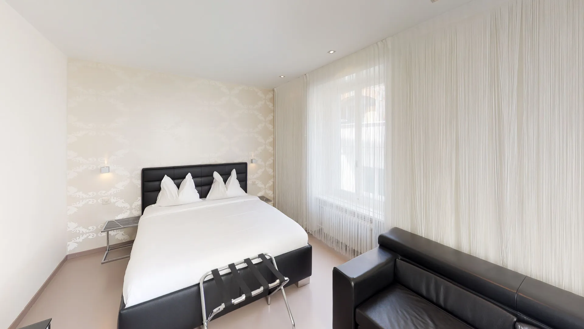 1 Bedroom Apartment Junior 