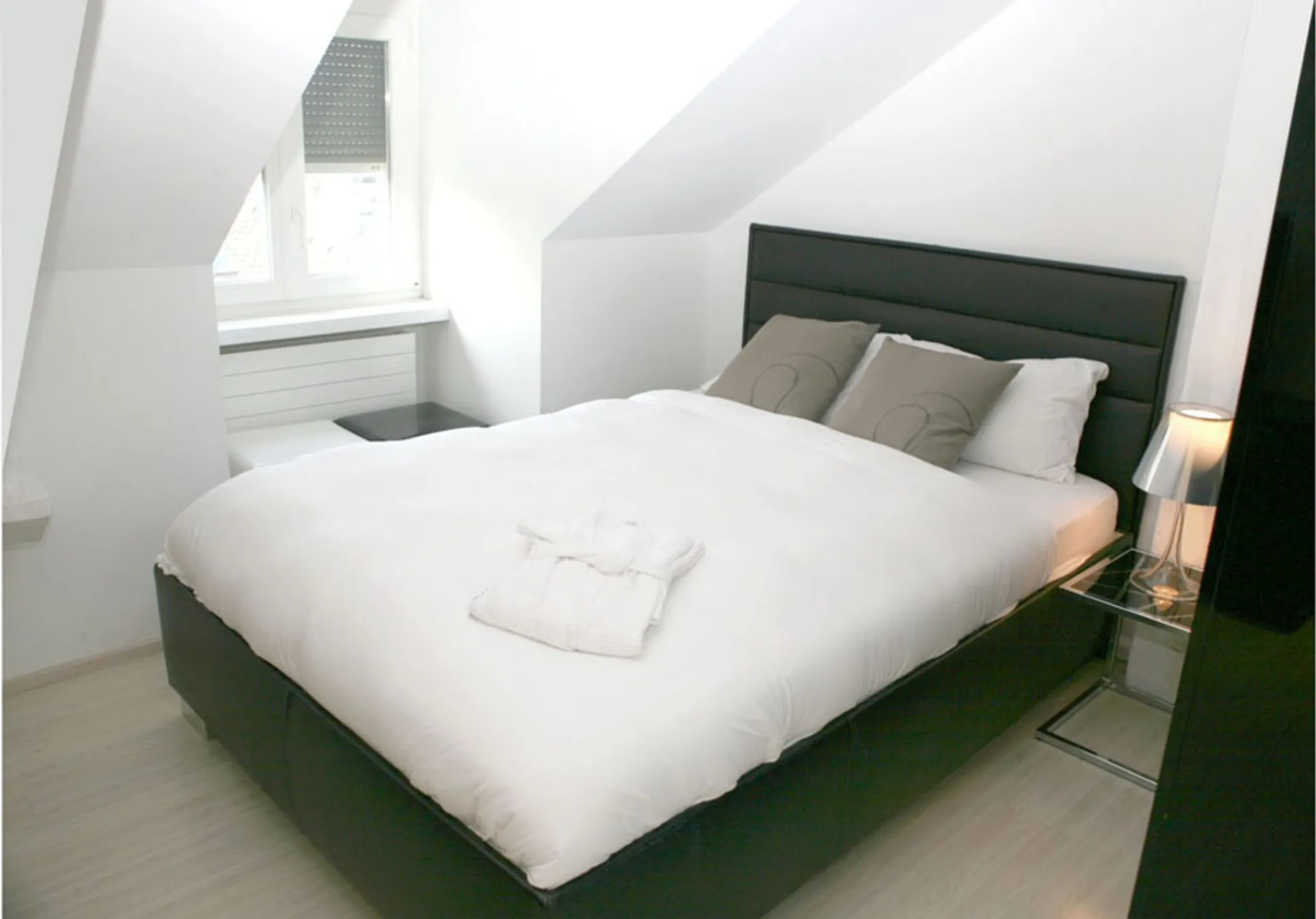 2 Bedroom Apartment Senior Balcony