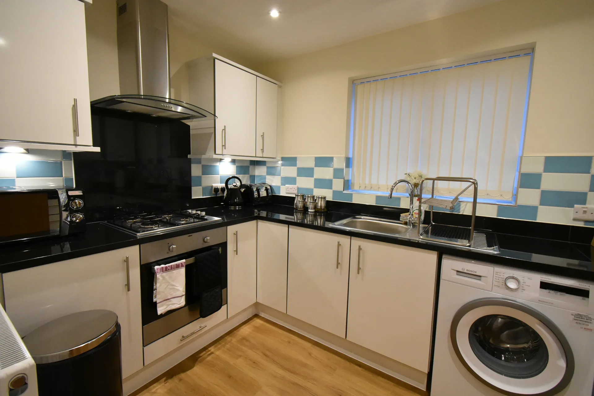Apt 8 - London Heathrow Living Serviced Apartments by Ferndale