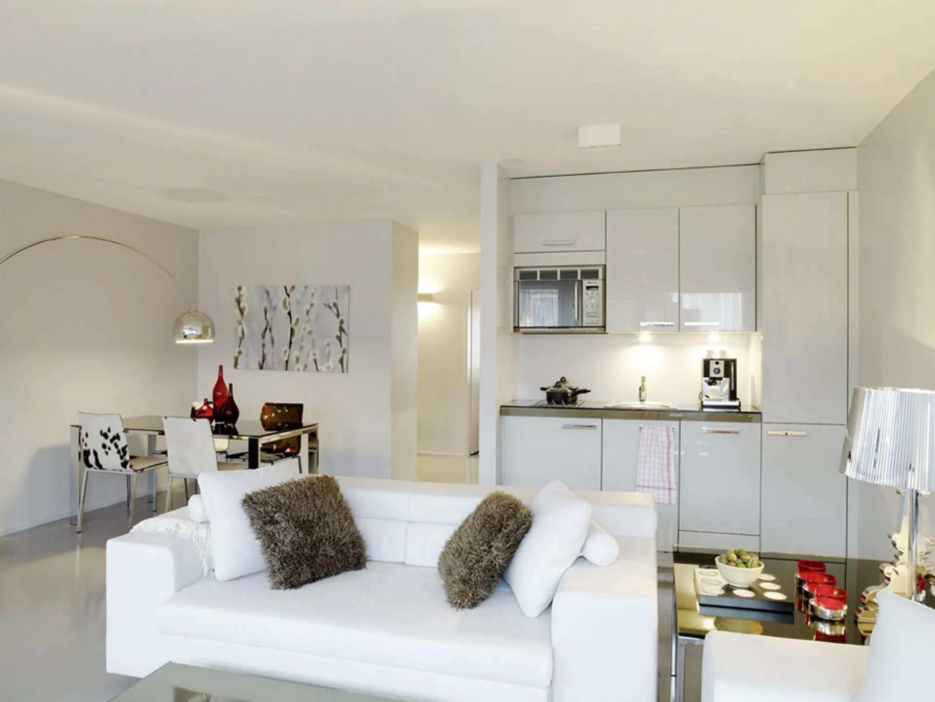 2 Bedroom Apartment Senior Balcony