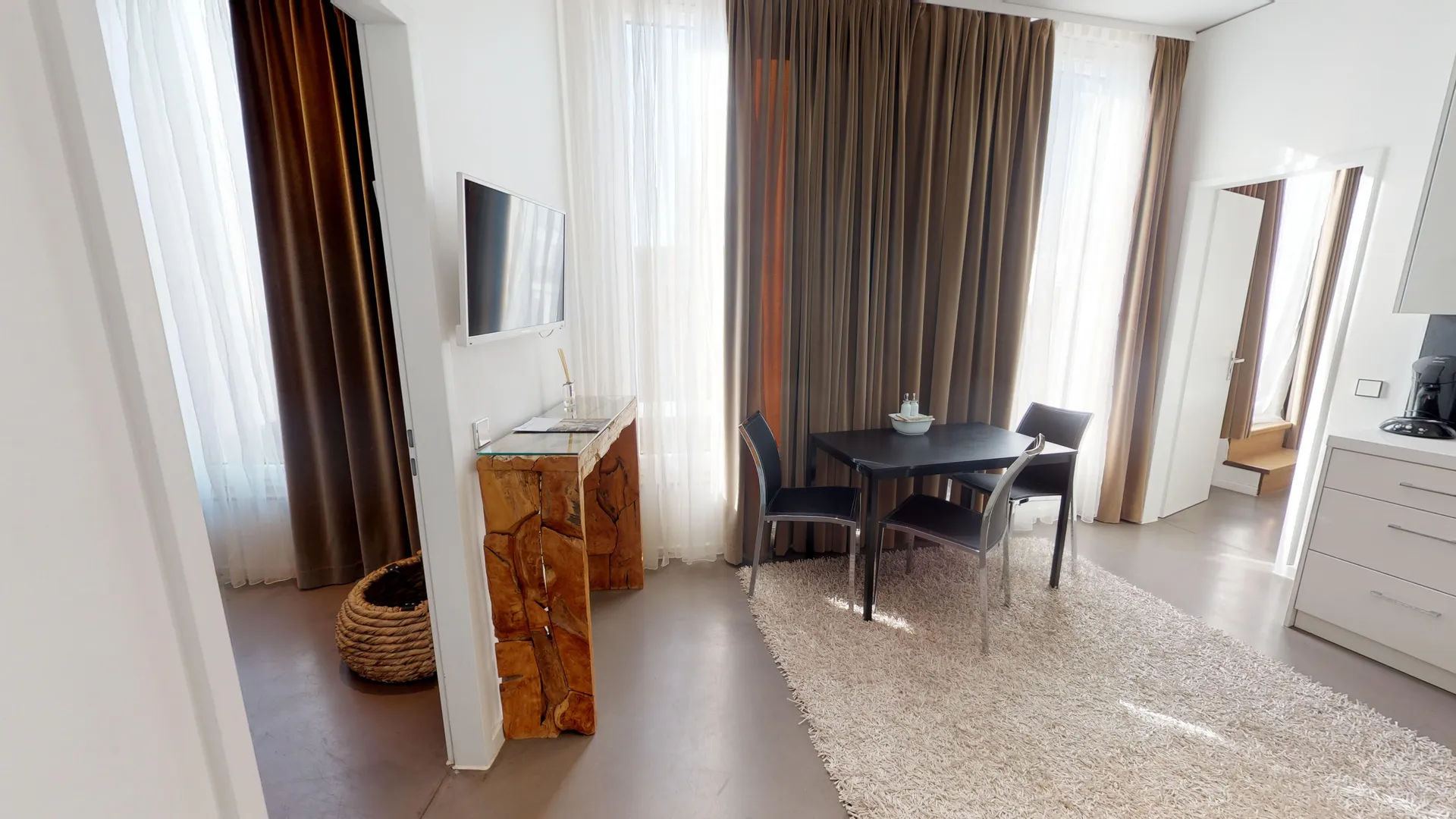 2 Bedroom Apartment Mini Terrace