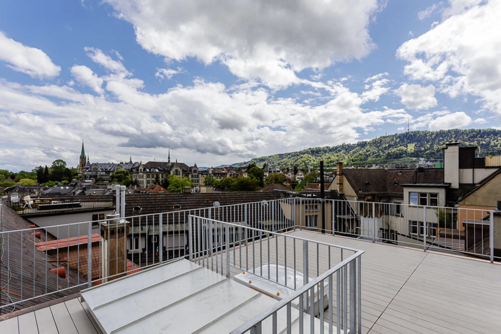 Studio Apartment Senior Balcony