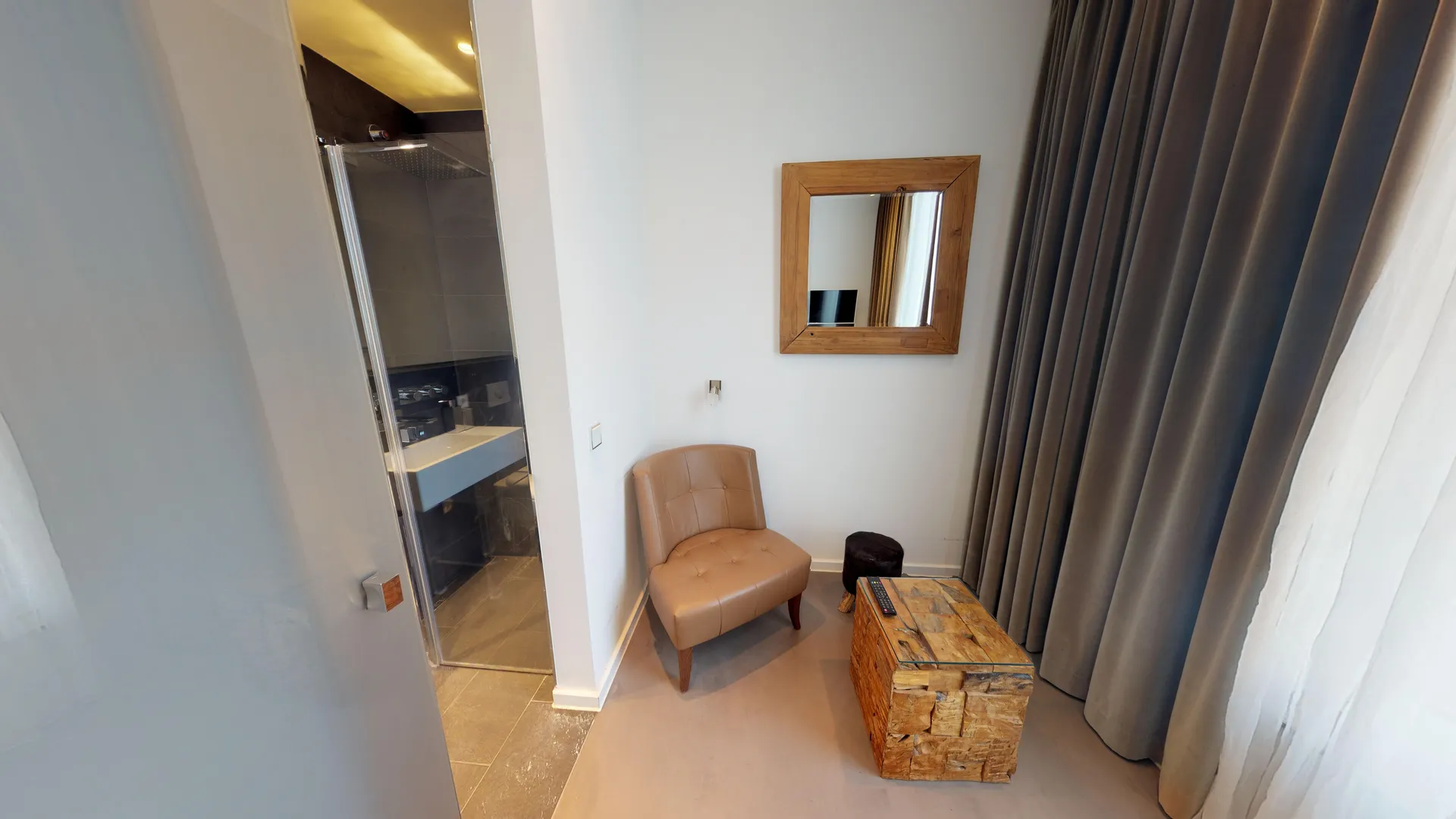 2 Bedroom Apartment Mini Terrace
